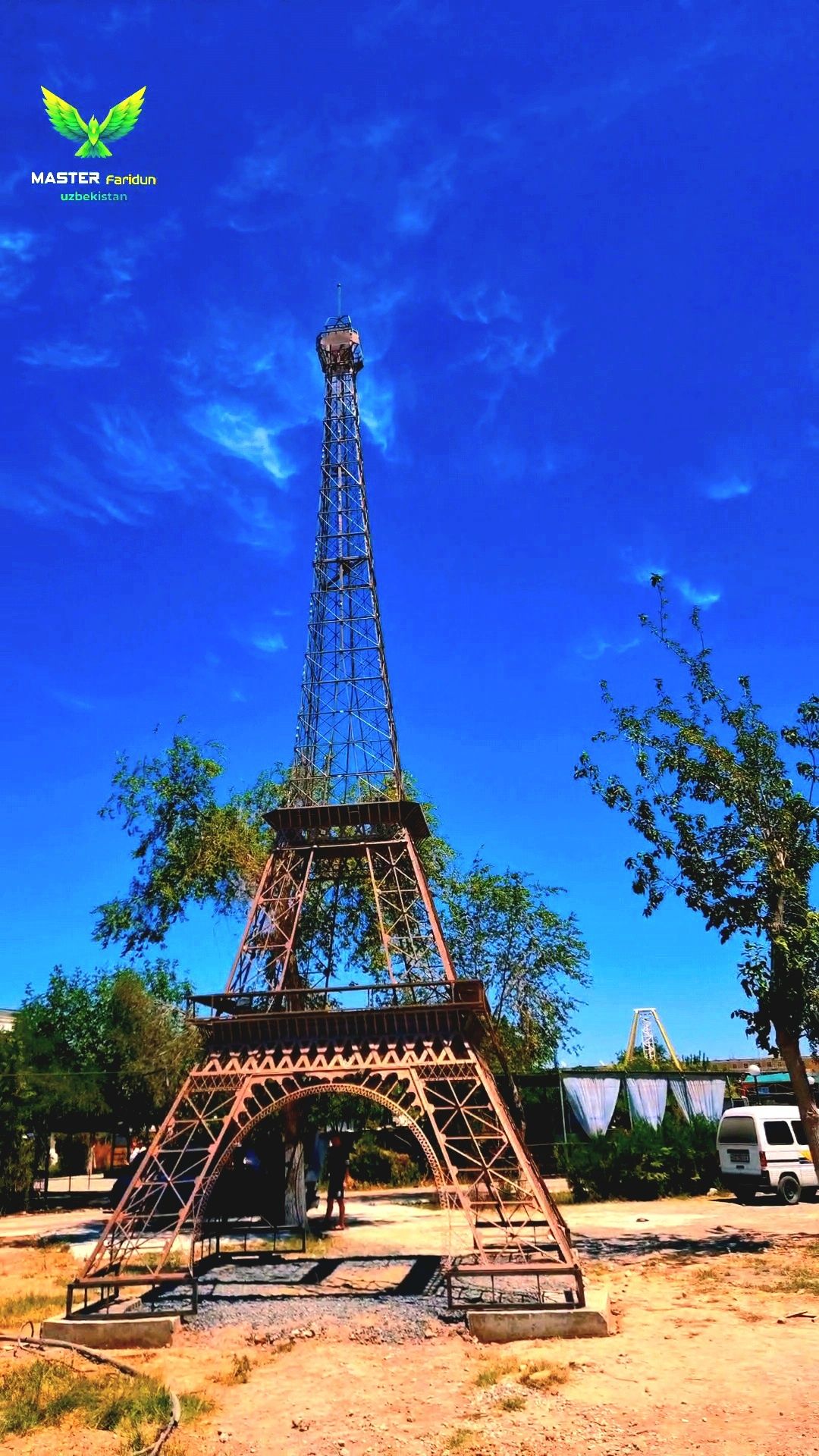 Eyfel paris model 3D yasab beramiz