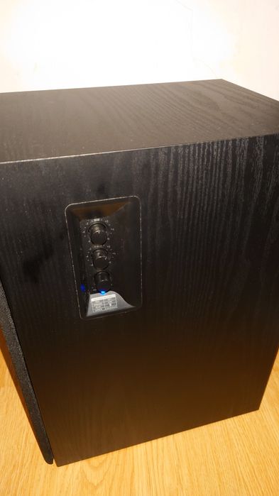 Edifier 2730 in perfecta stare de funcționare. Ținute la volum încet