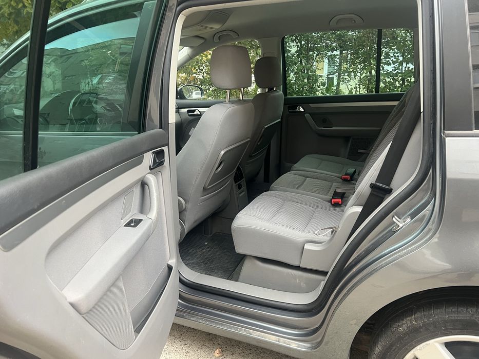 VW Touran 2.0TDI 140cp Automat