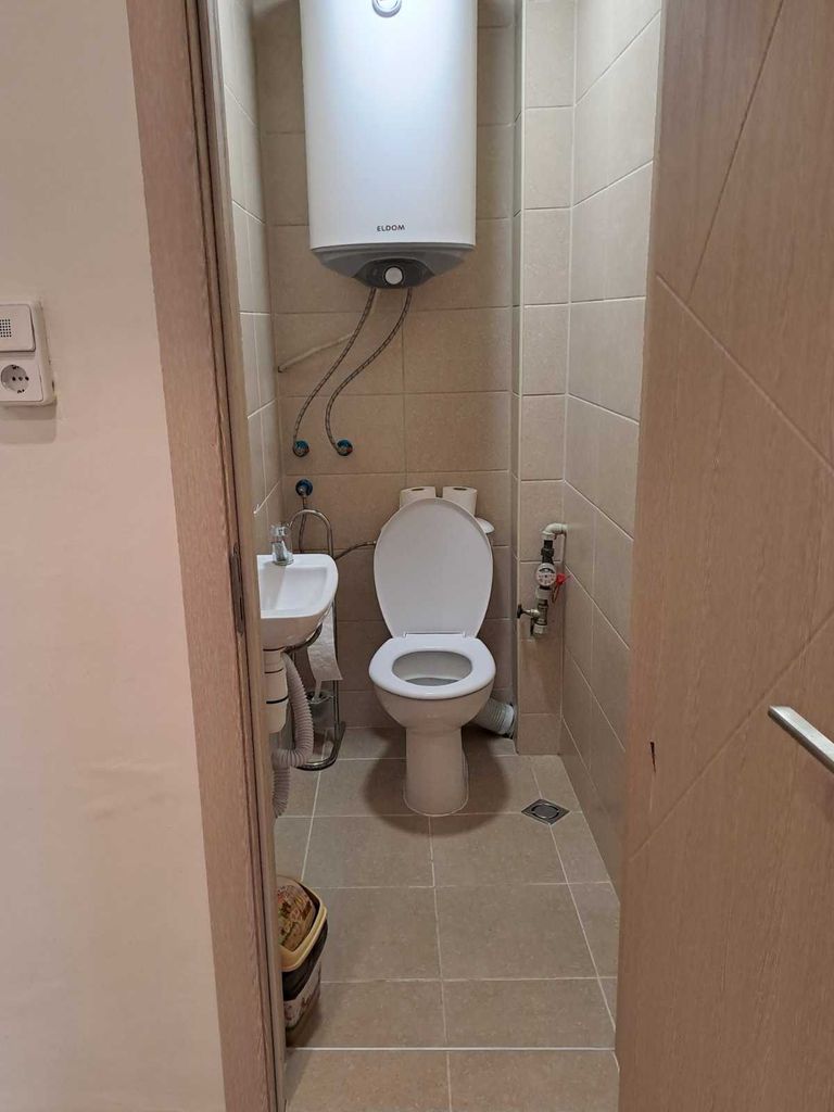 Дава се под наем Тристаен апартамент в Варна, ВИНС - 92 кв.м за 650 € - Снимка #10