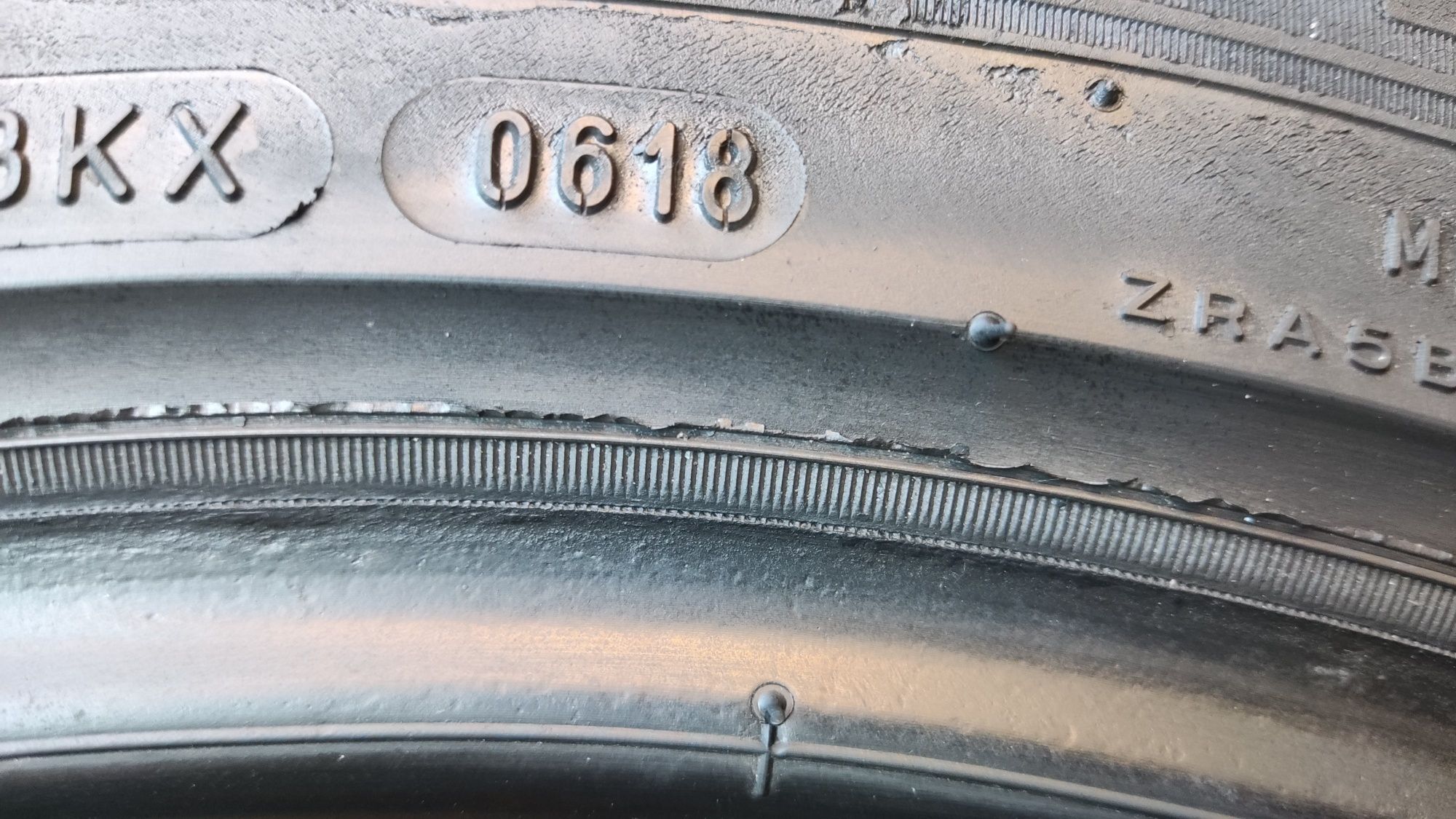 2бр летни гуми 205/55/16 Michelin Primacy 4
dot0618
6mm грайфер
Добро