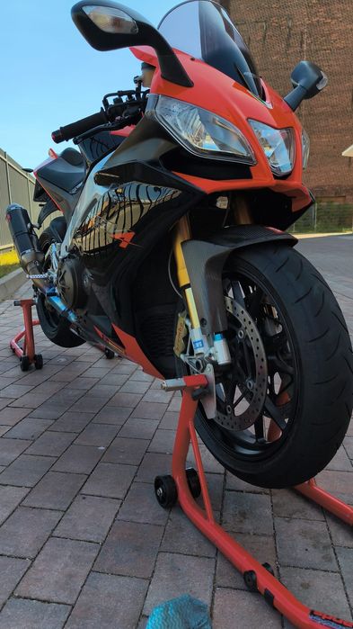 Aprilia RSV Factory 999cm3 2009
