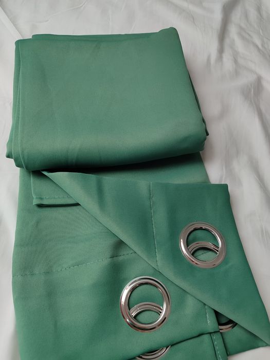 NOU Draperie verde 140*260 cm, black-out