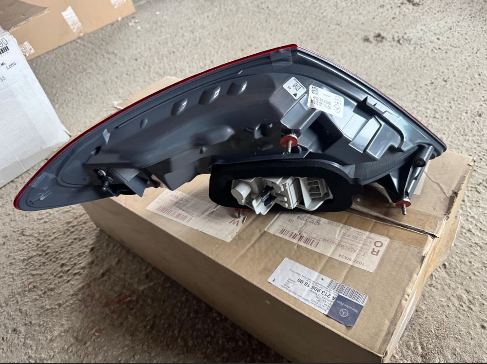 Stop lampa spate Dreapta   MERCEDES E (W213)  E