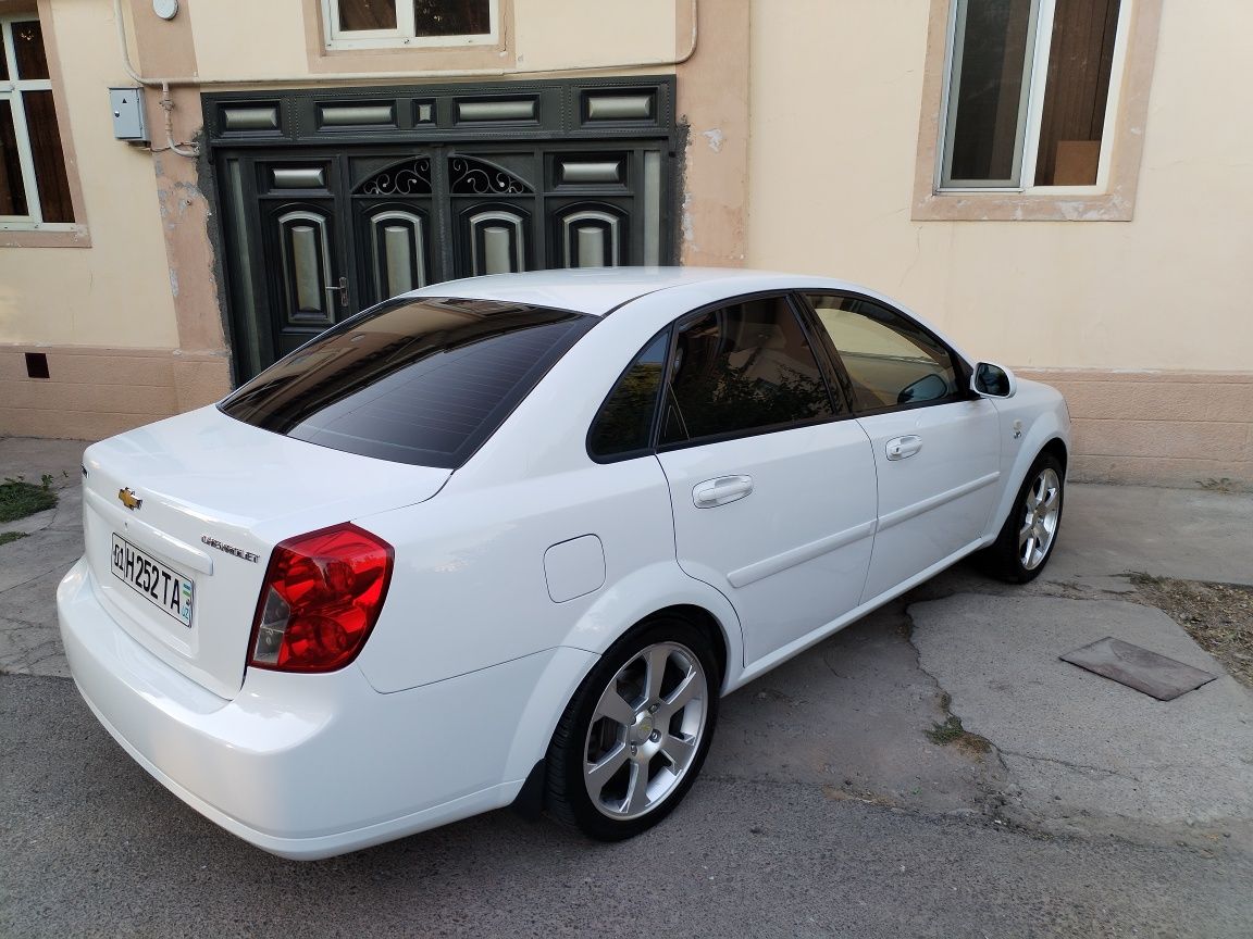 Ласетти автомат сотилади йли 2010