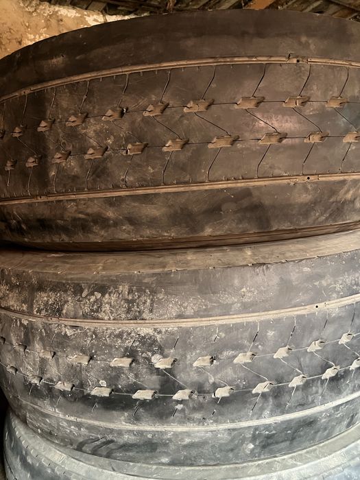 Продается без камерная Шина Бочка 385.65 R22.5