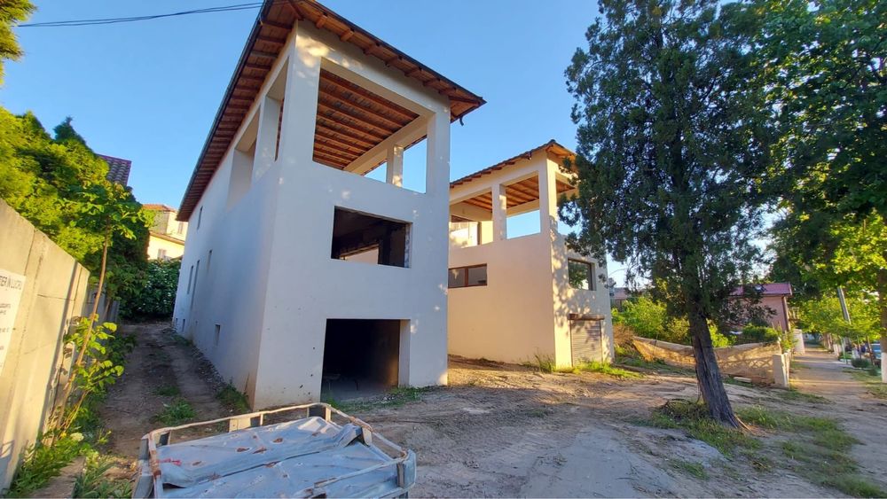 Vila duplex de vanzare
