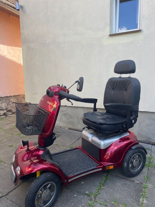 Scuter pentru seniori sau persoane cu dezabîitati