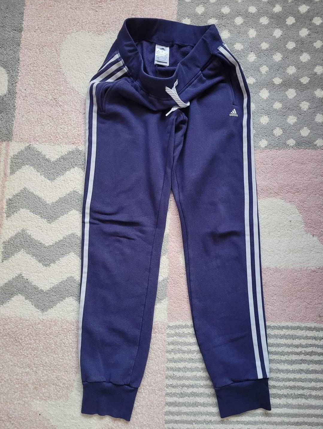 Pantaloni Adidas S dama