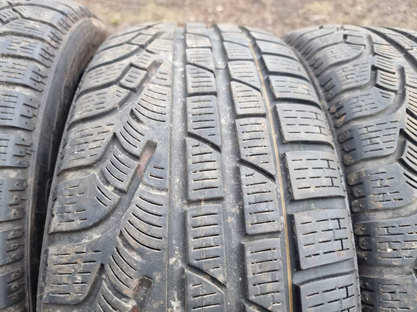 Set 4 Anvelope de IARNA 205.50.17 'Pirelli'