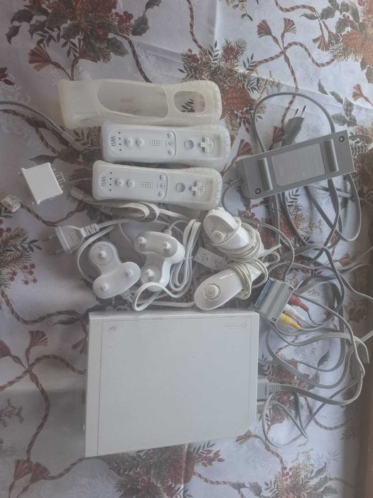 Consola Wii model RVL-001 cu toate accesoriile