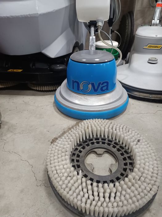 Едно дискова подопочистваща машина