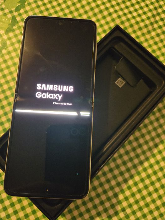 Samsung Galaxy Z Flip3 5G