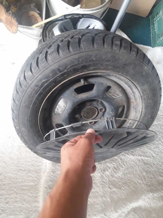 Зимни гуми с железни джанти