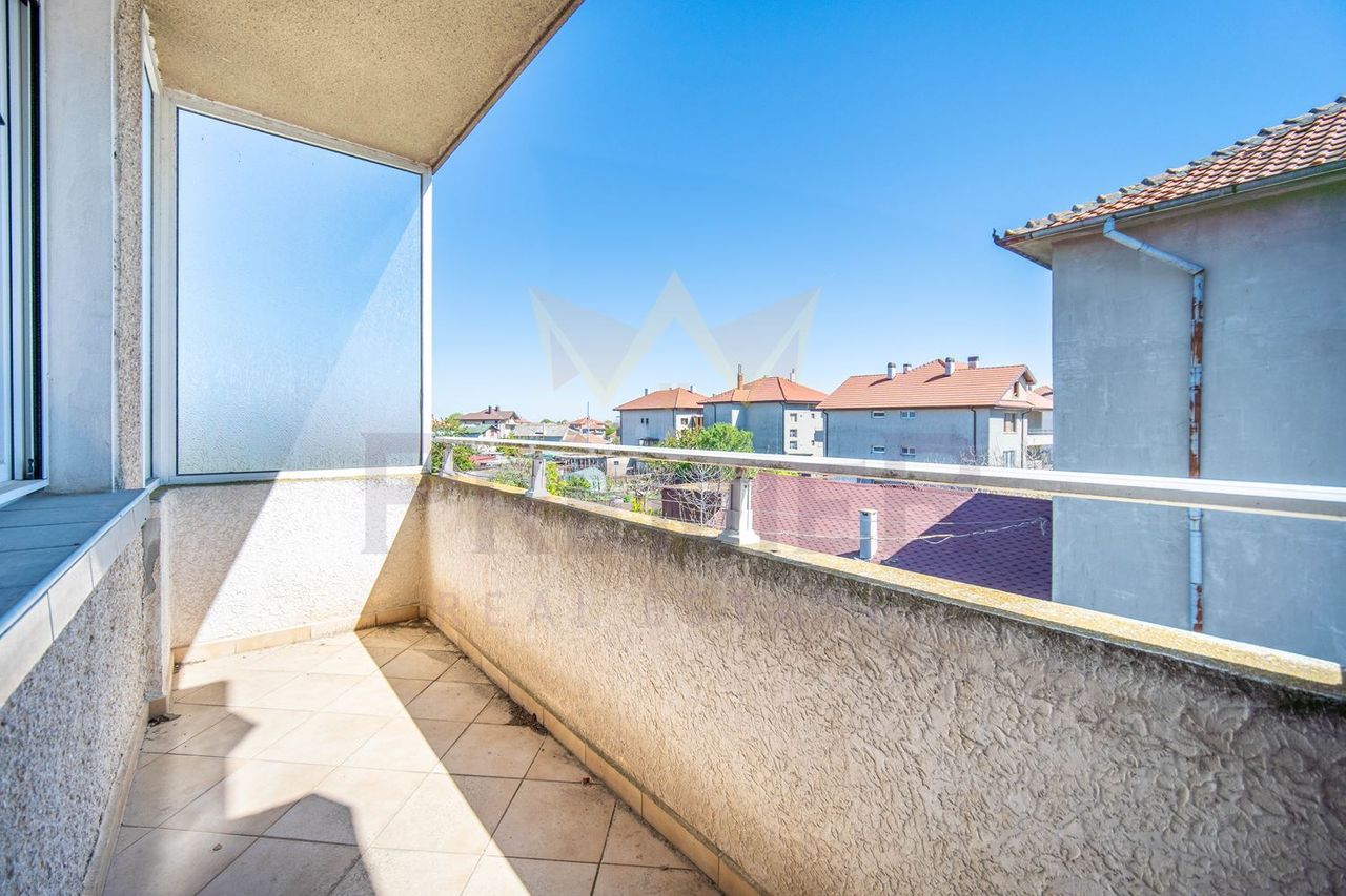 Продава се Тристаен апартамент в Каварна - 104 кв.м за 866 €/кв.м - Снимка #9