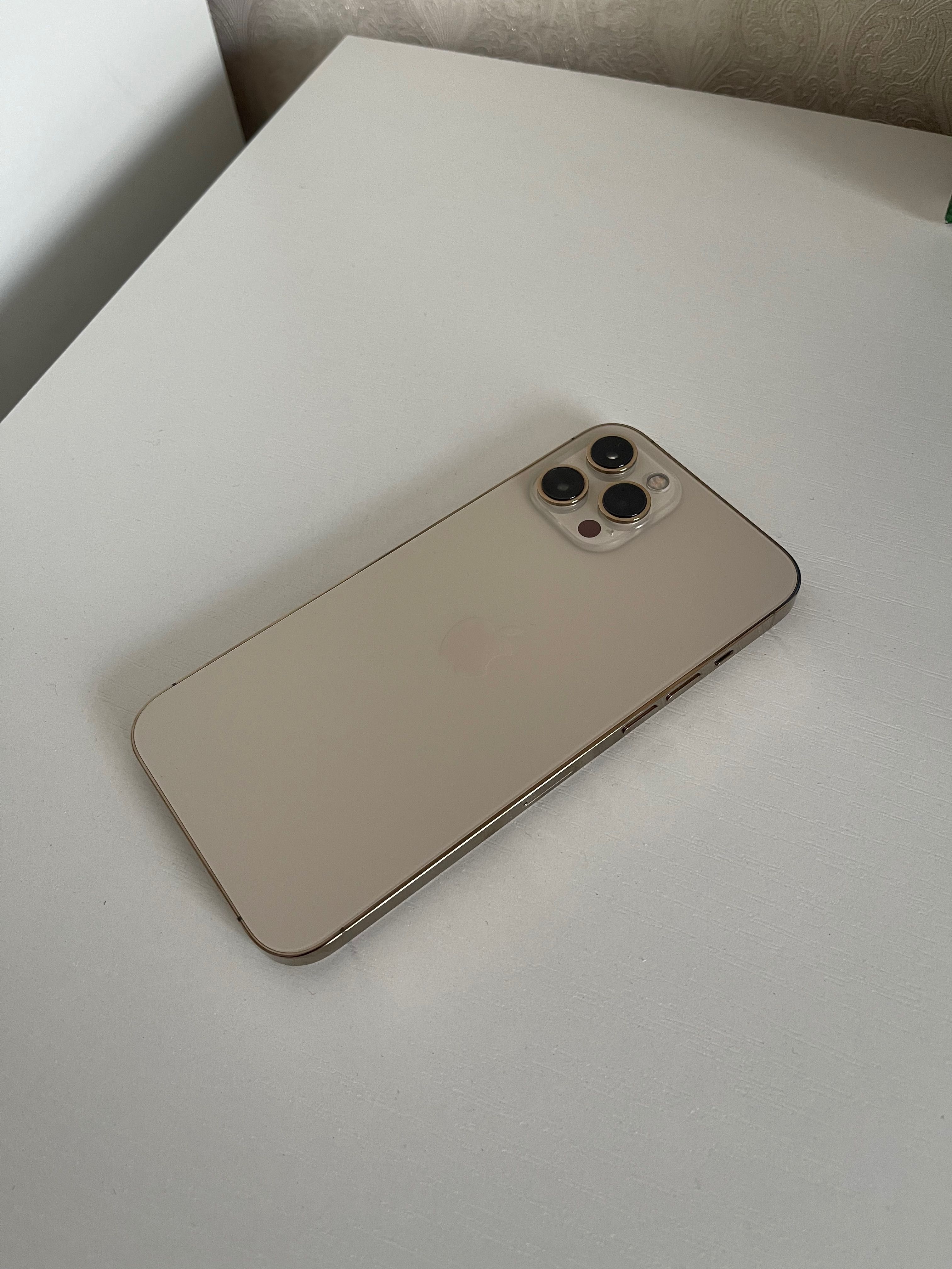 айфон 12 pro max