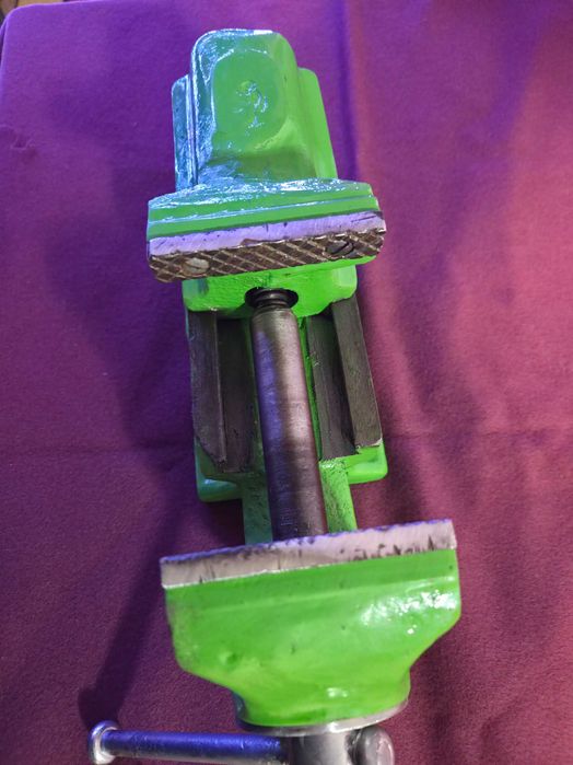 Малко Менгеме Продава