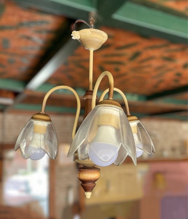 Класически полилей за таван.