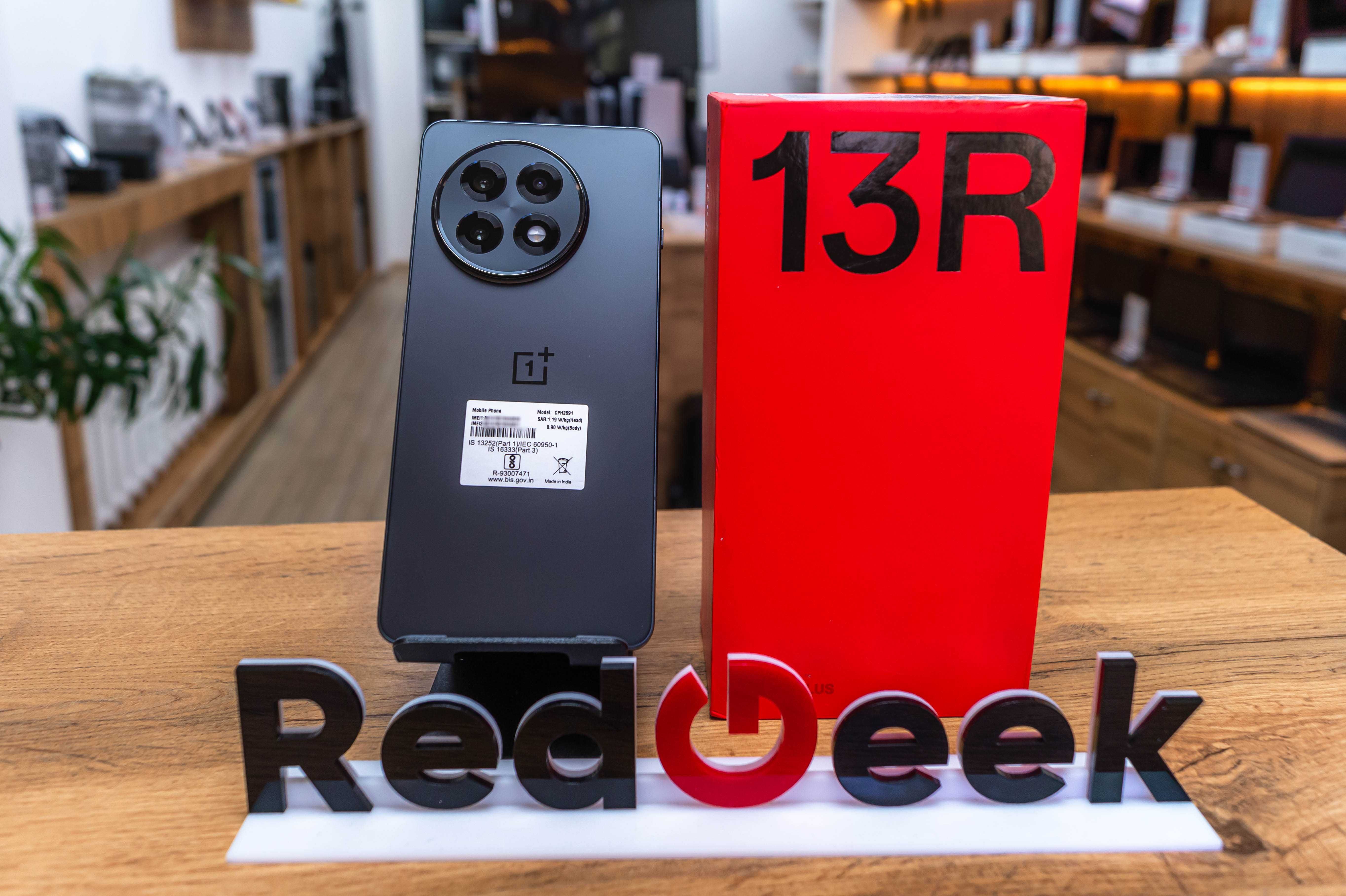 ONEPLUS 13R 256GB  NEBULA NOIR Магазин Red Geek