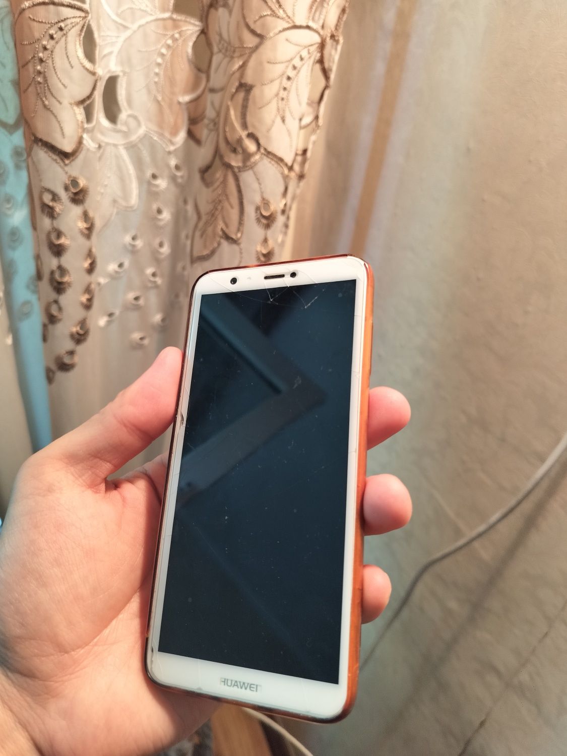 смартфон Huawei P Smart