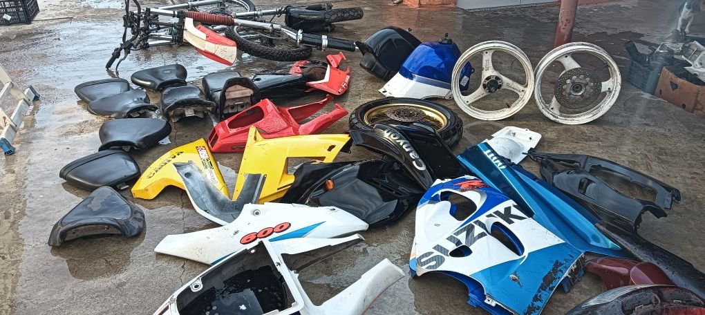 Vand piese motociclete