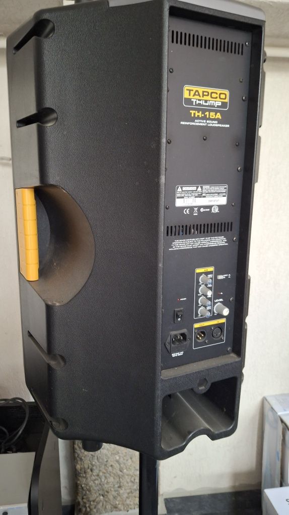 BOXE Tapco Thump TH15A