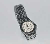 механичен сребърен часовник за ръка - винтидж модел на Q&Q QUARTZ