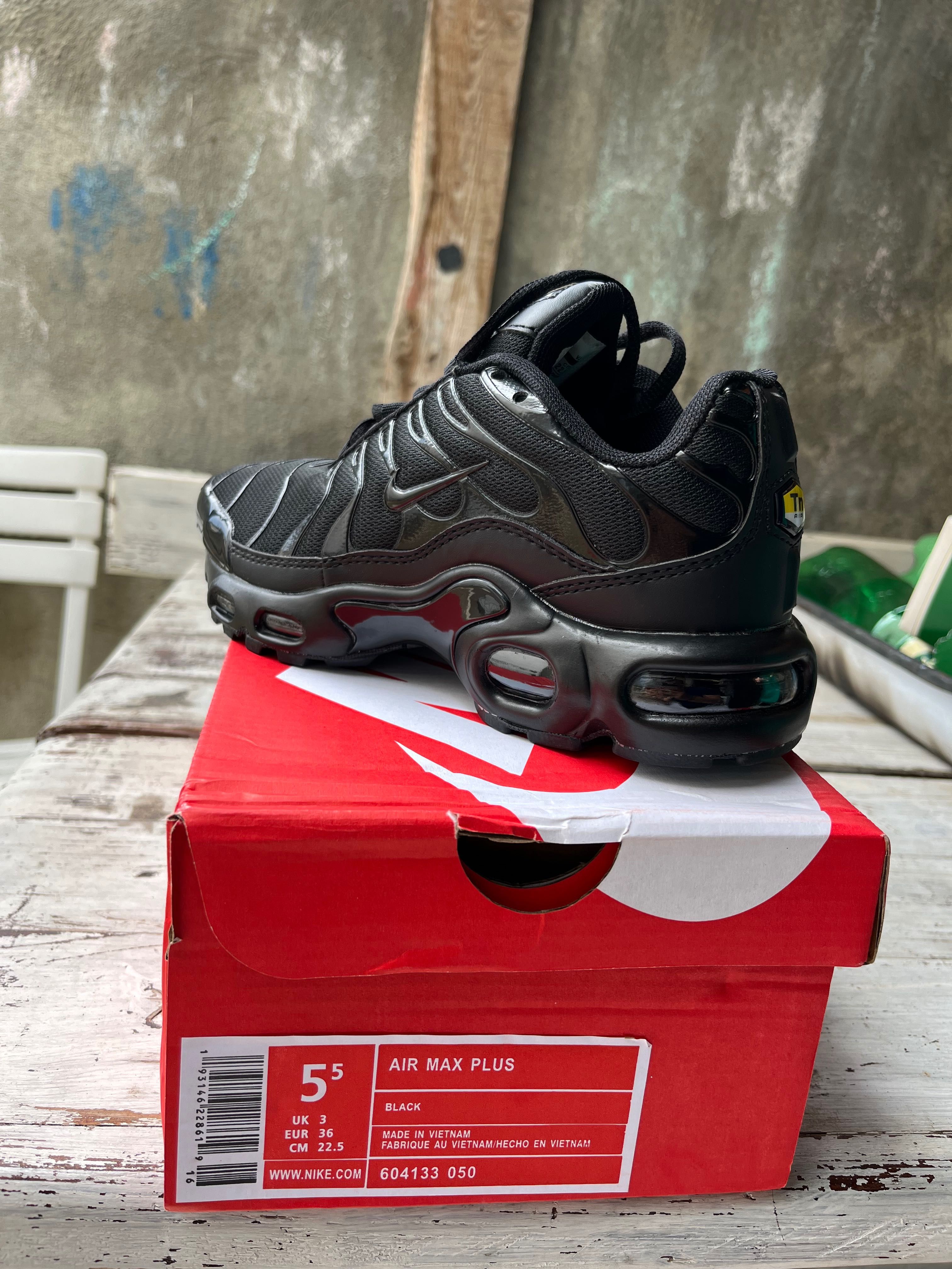Маратонки Nike TN