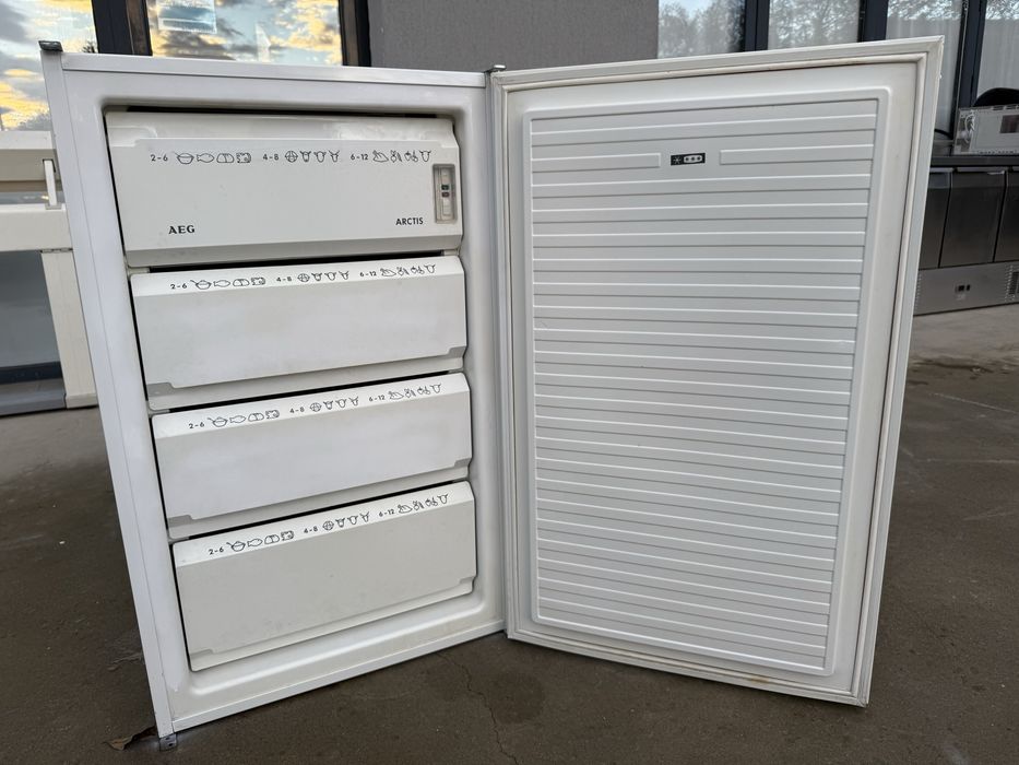 Малък фризер 4 чекмеджета АЕГ