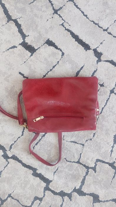 Geanta piele naturala rosu - 30 lei