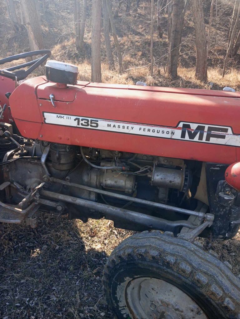 Vând tractor Massey.Ferguston