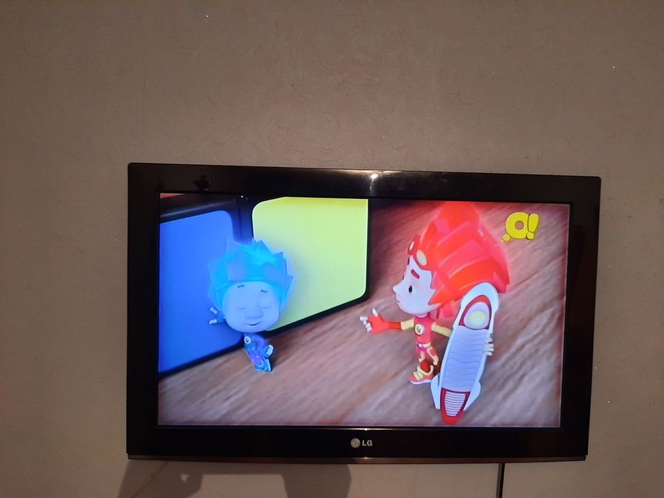 Продам жк телевизор LG