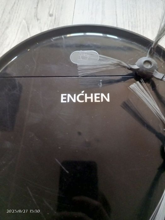 Продам робот пылесос