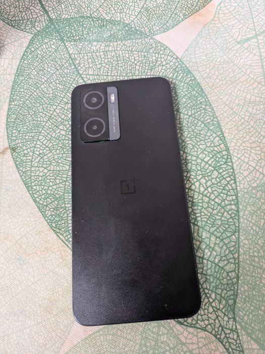 One plus смартфон