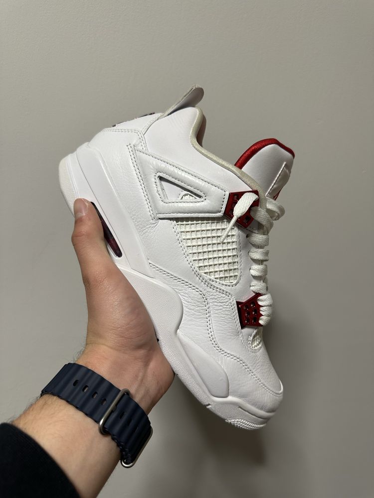 Nike air Jordan 4 red metallic