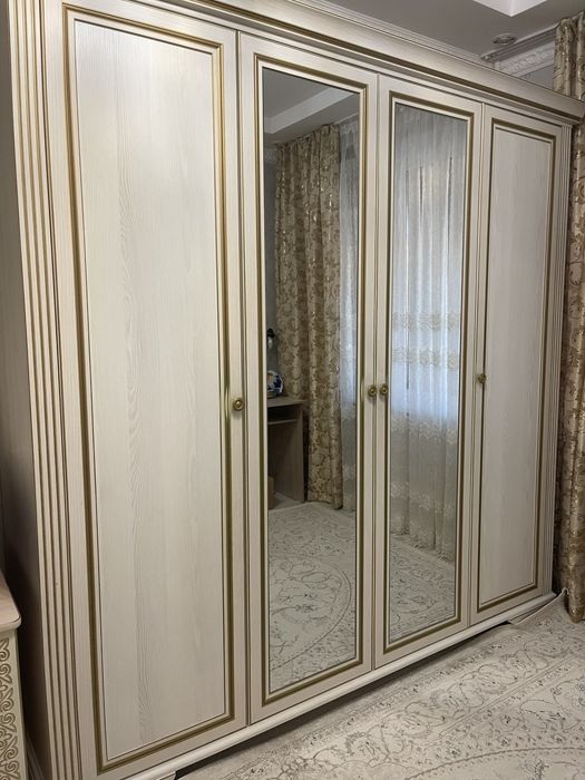 Продам шкаф, чистый, без никаких поломок