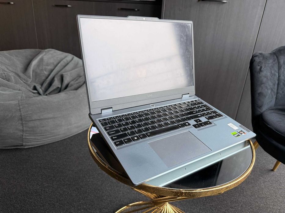 Laptop Gaming Lenovo, Ryzen 7, RTX 4050, 24gb RAM, SSD 500gb
