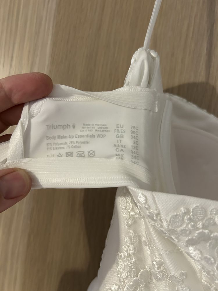 Vand Rochie Mireasa