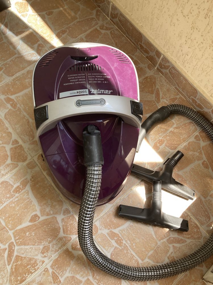 Прахосмукачка Zelmer Aquos 1600W Вода