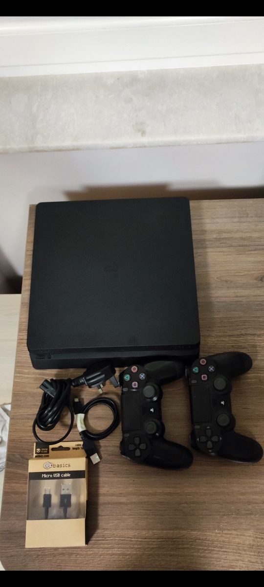 Playstation 4 Slim 825GB