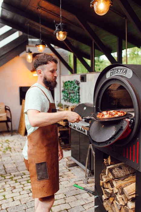 Cuptor pizza pe lemne