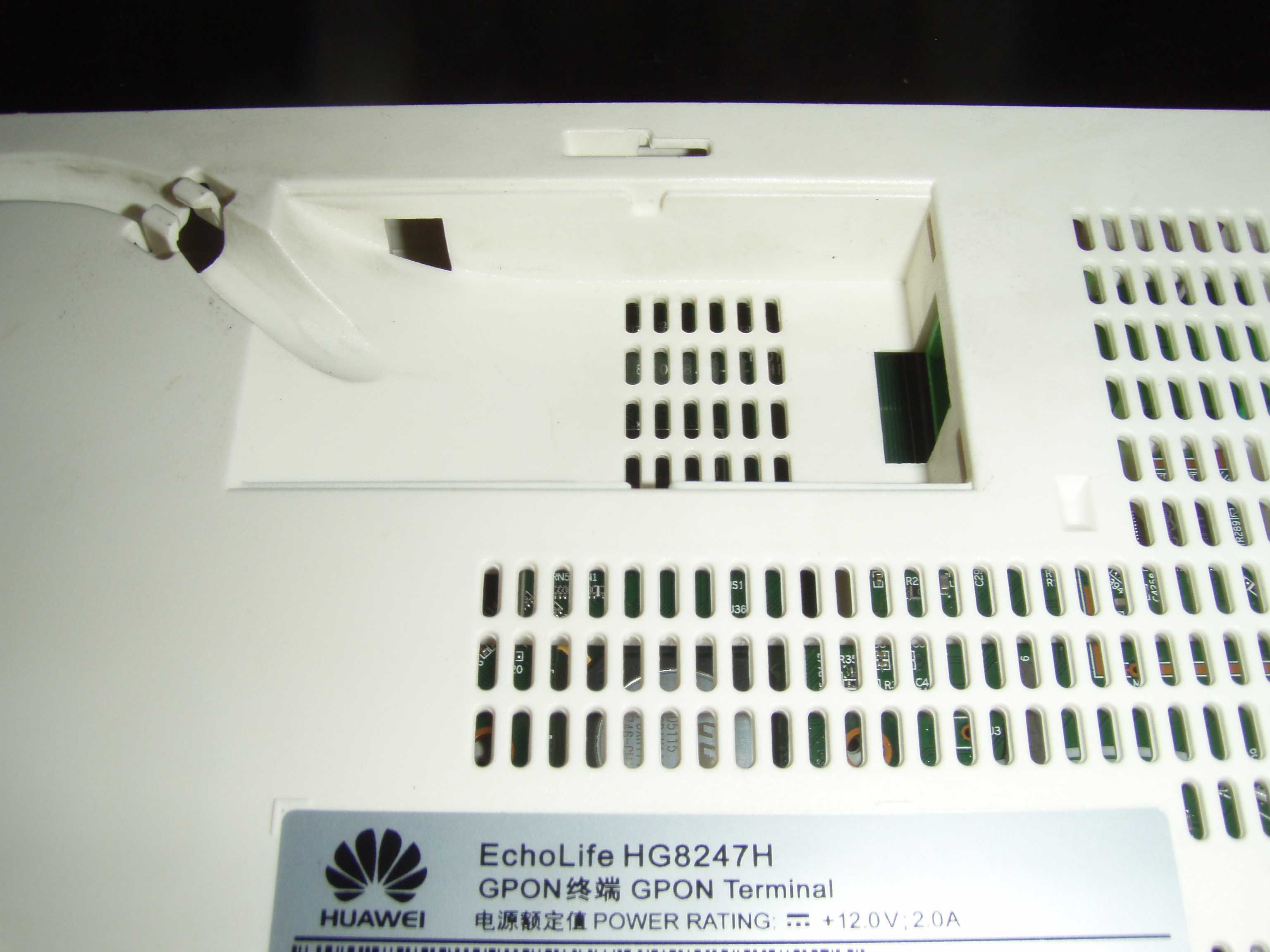 Router wireless si CATV Huawei HG8247H