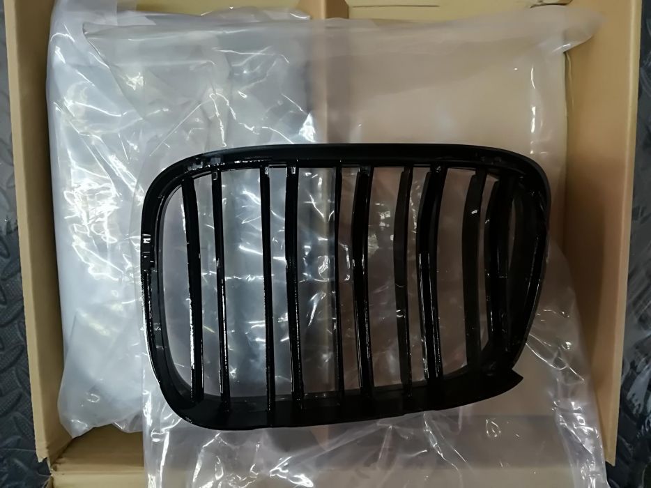 Grile duble BMW seria 5 E39 M5 look - Negru Lucios