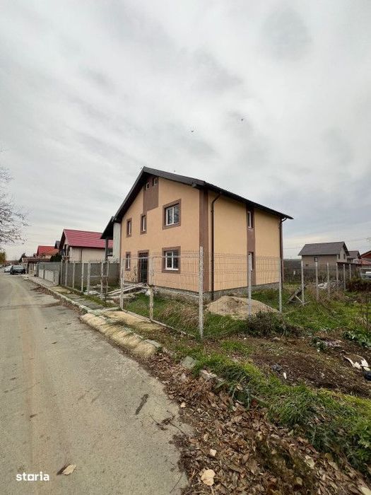 Lazu | Casa Individuala | 5 Camere | Teren 300Mp