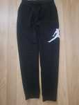 Tricouri Nike,Pantaloni Jordan și cămașă