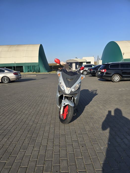 Scuter Malaguti Madison 125cmc, inmatriculat RO
