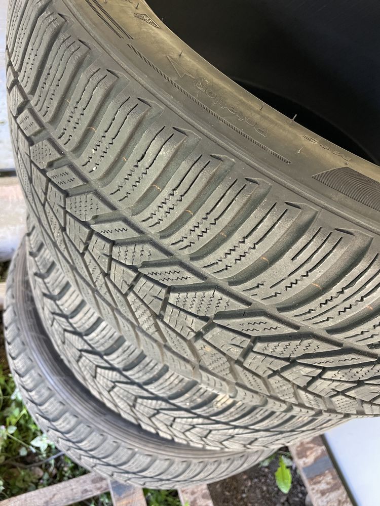 Зимни гуми Hankook 255/40/19 dot2022
