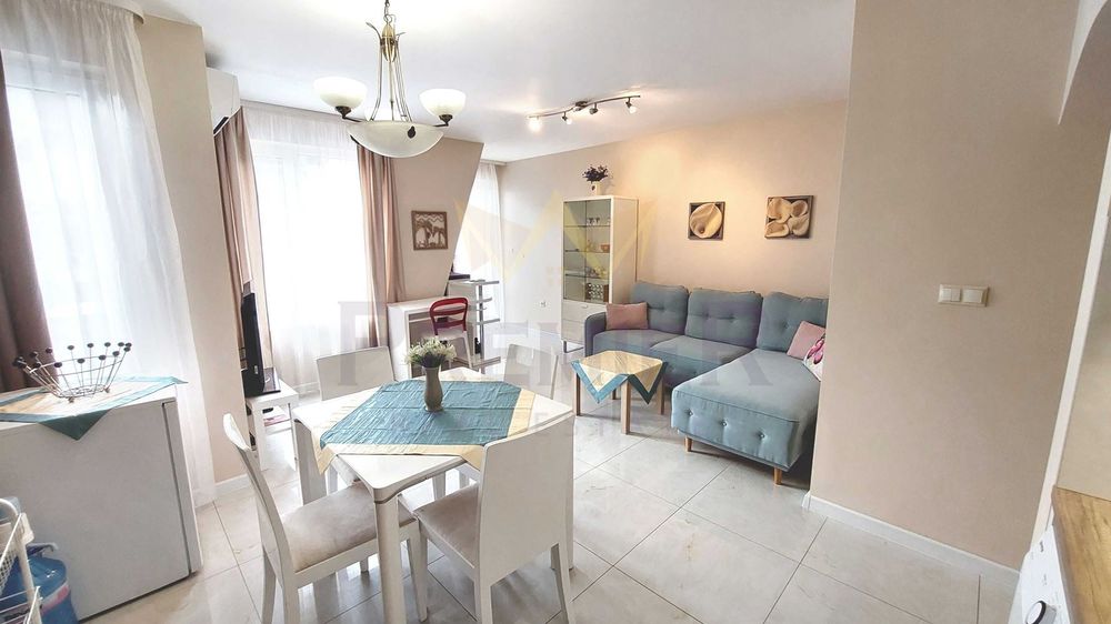 ТРИСТАЕН апартамент, Лятно кино Тракия