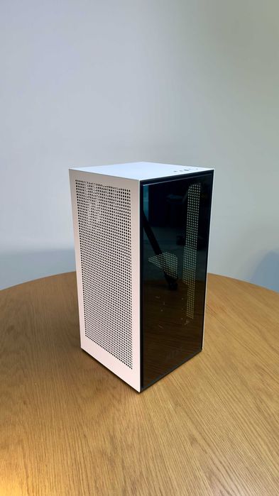 Carcasa NZXT H1 + AIO