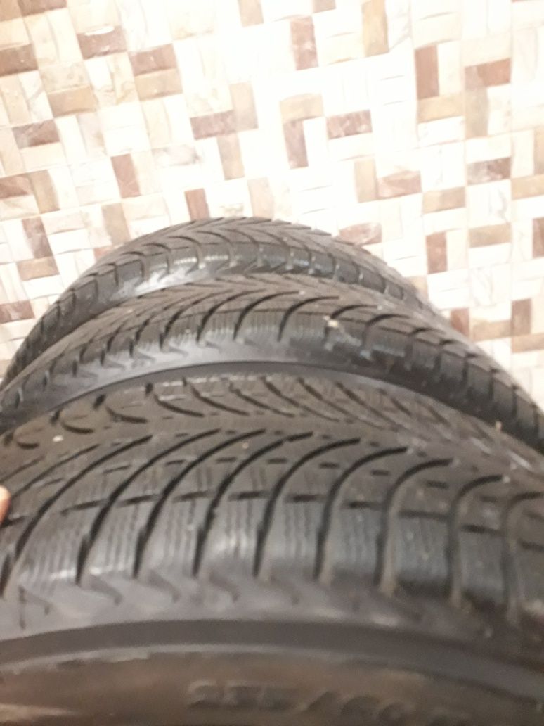 235/60/18  З бр. Запазени зимни гуми Michelin